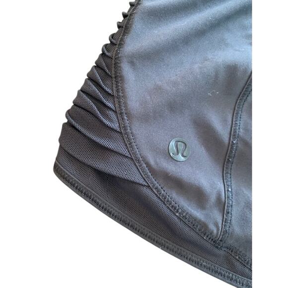 lululemon-Athletica-Rare-Running Shorts-Mesh Ruched‎ Side Detail-Black-Women-6 - Picture 3 of 5